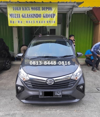 harga kaca depan mobil calya sigra di depok