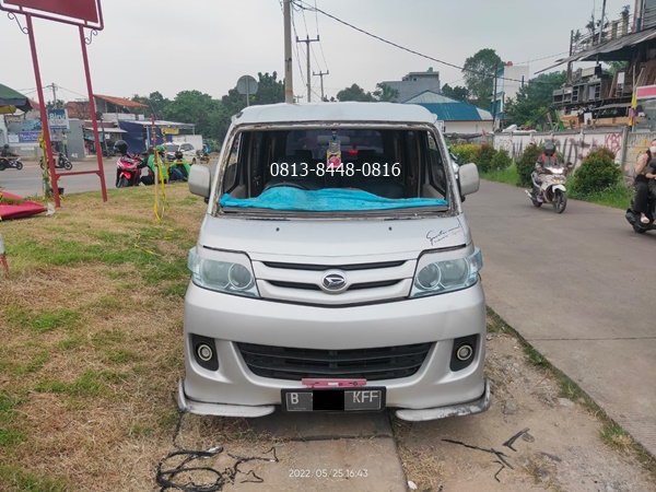 Pemasangan Kaca Mobil Depan Daihatsu Luxio Gran Max di Depok Murah Bergaransi