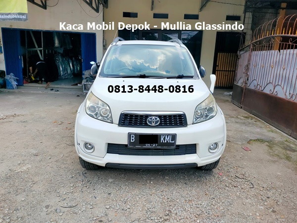 kaca depan mobil terios rush di depok