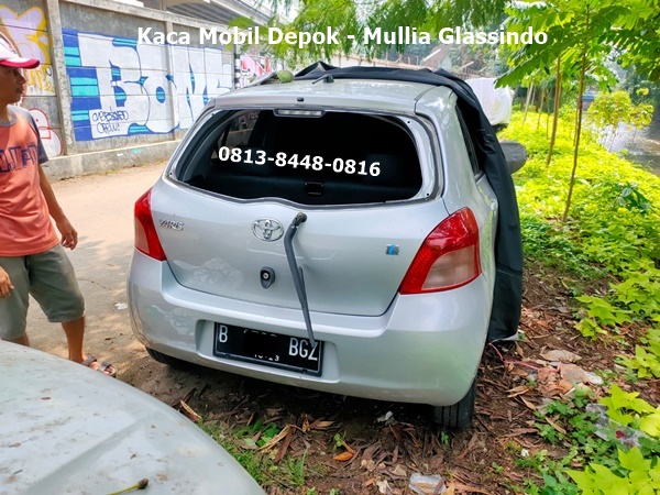 Layanan Penggantian Kaca Belakang Toyota Yaris Murah di Depok dan Bogor