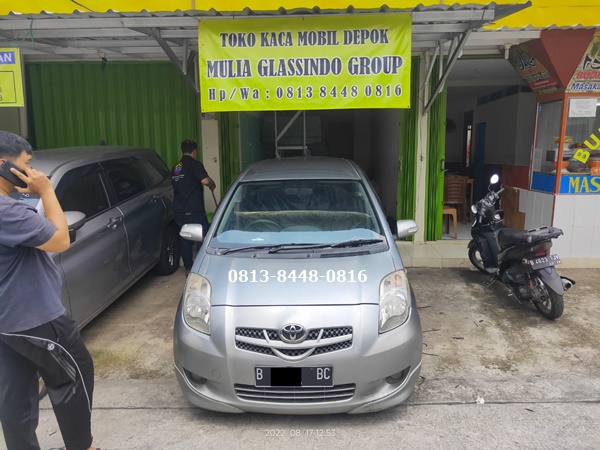 Ganti Kaca Depan Toyota Yaris di Depok Bogor